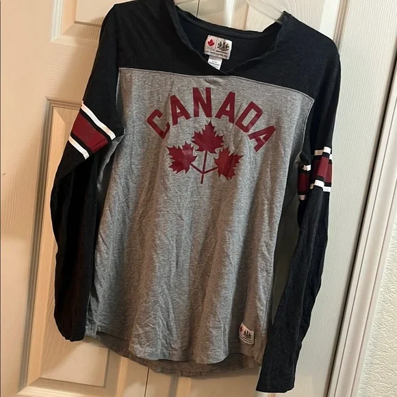 Team Canada 🇨🇦 Olympic Tee - Picture 1 of 3